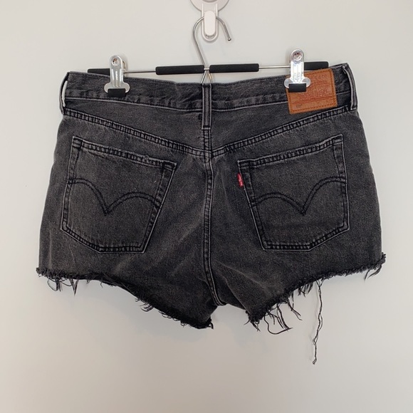 Levi's 501 Black button denim Short jeans W32 - Picture 11 of 15